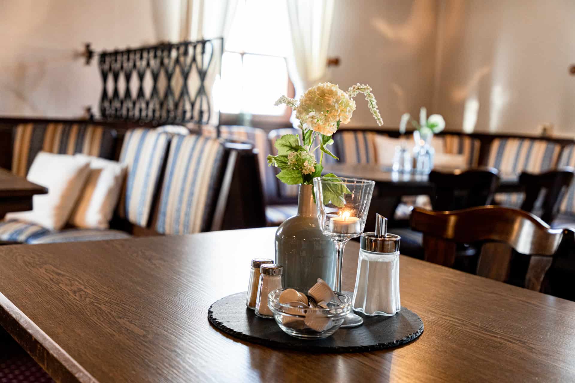 Nahaufnahme Tisch Gastronomie Hotel Eydt