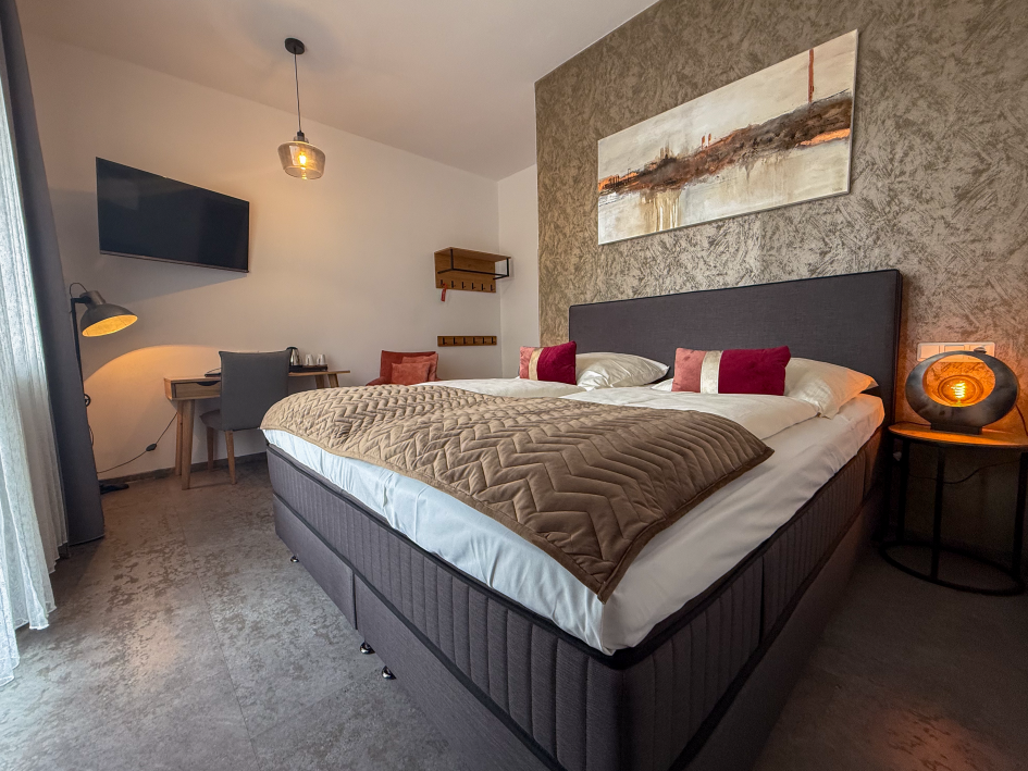 Superior with Serta beds